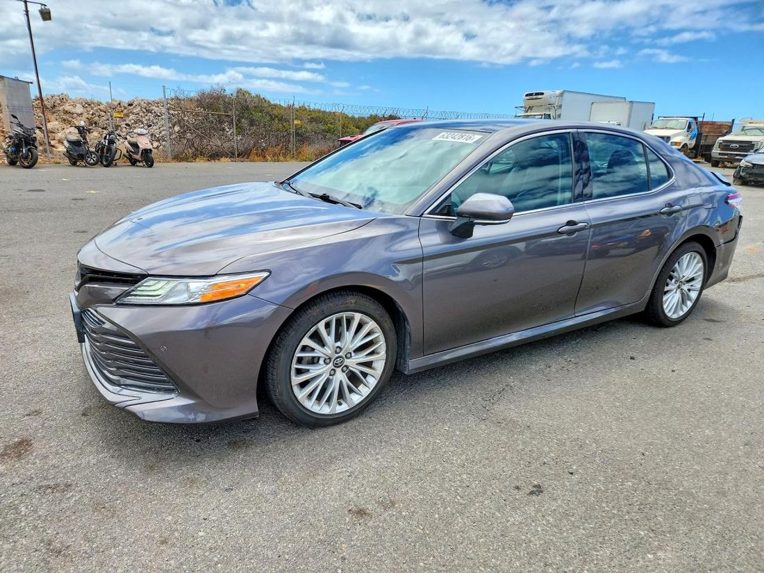 2018 TOYOTA CAMRY