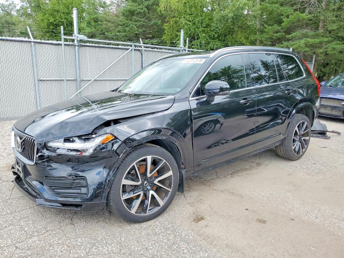 2022 VOLVO XC90