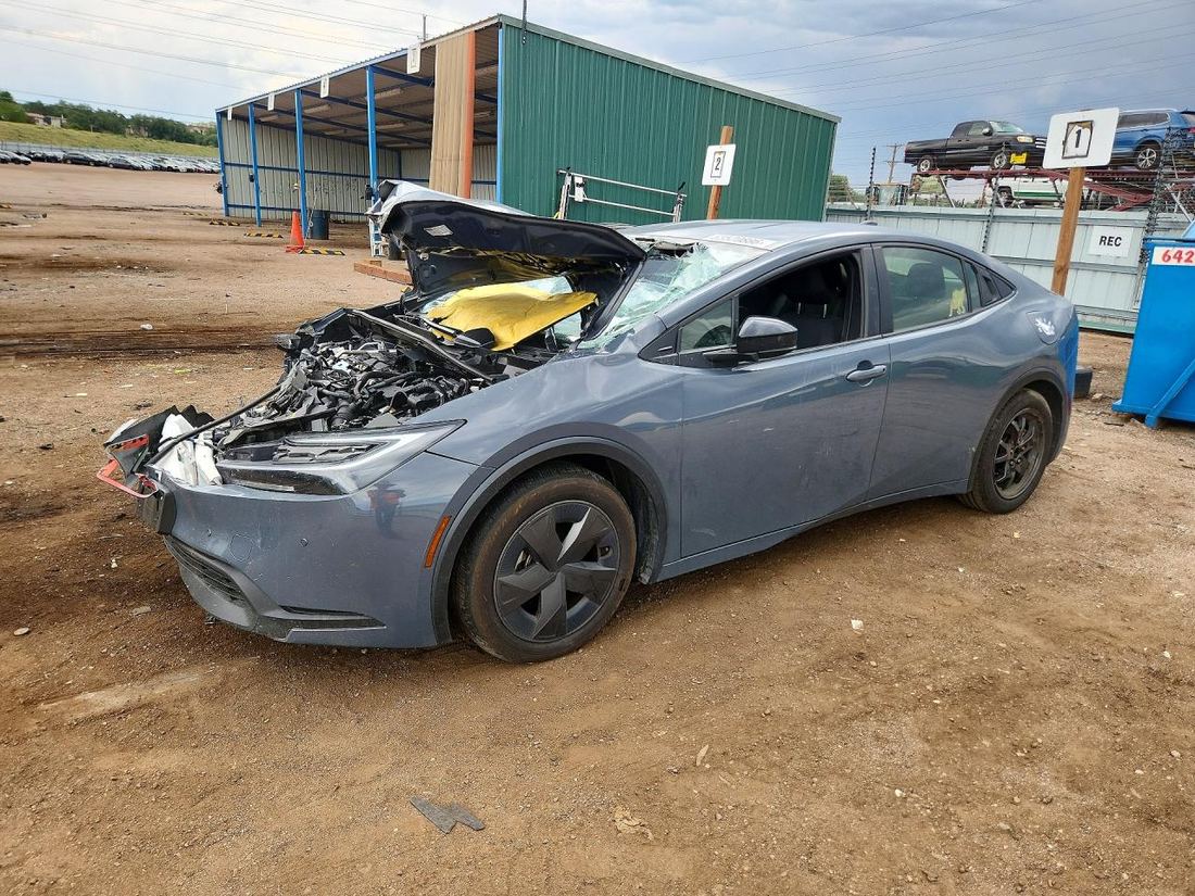 2024 TOYOTA PRIUS
