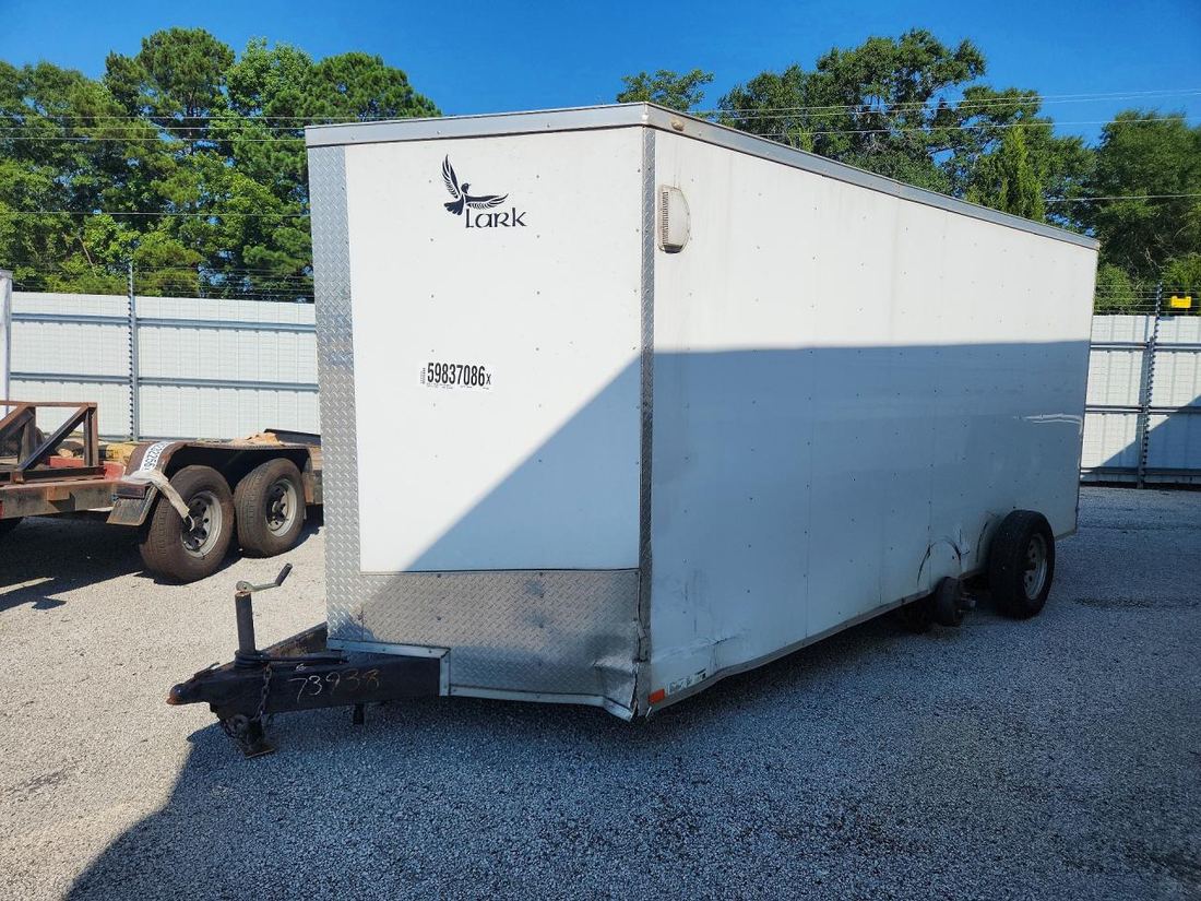 2021 LARK ENCLOSED C