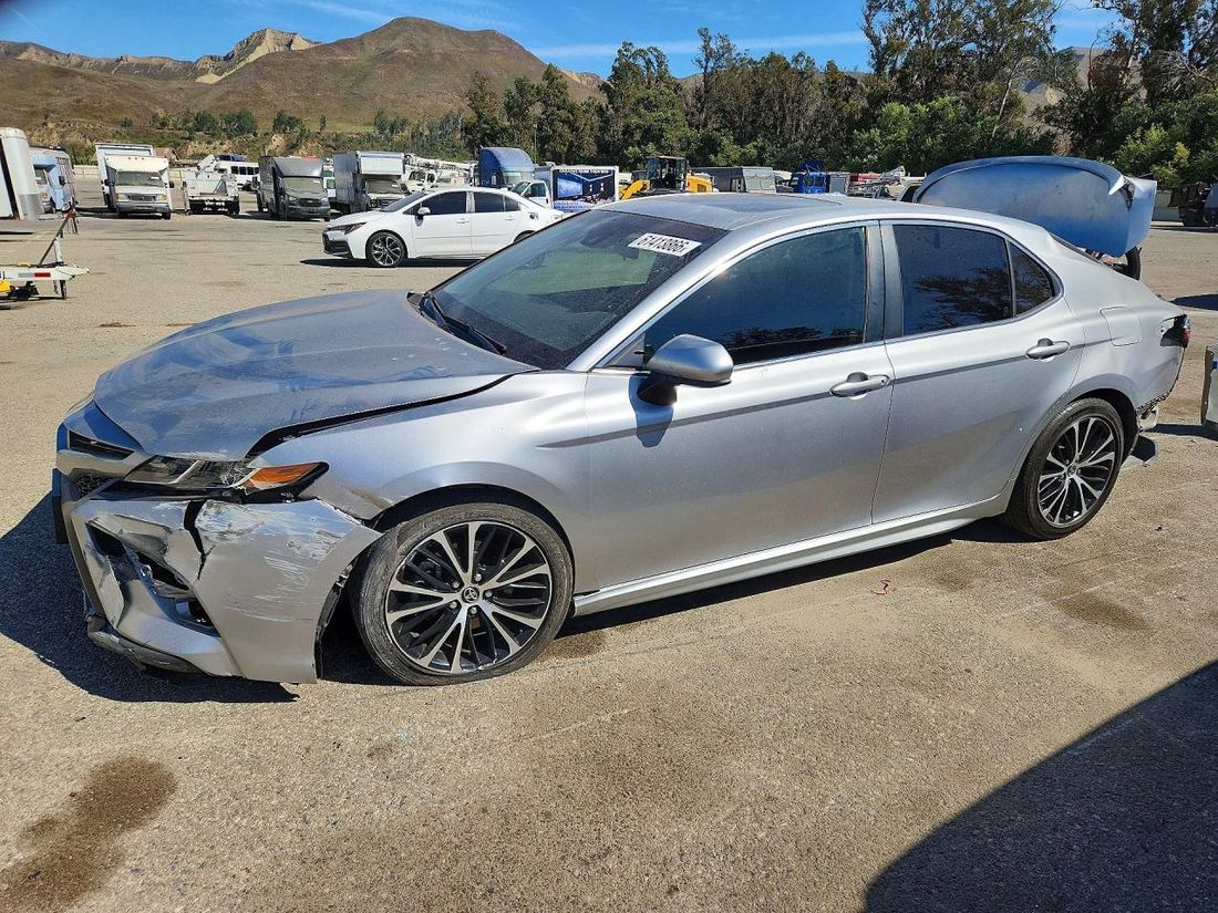 2018 TOYOTA CAMRY