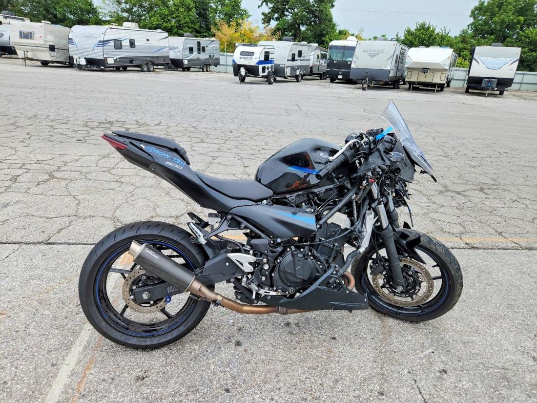 2025 KAWASAKI EX500
