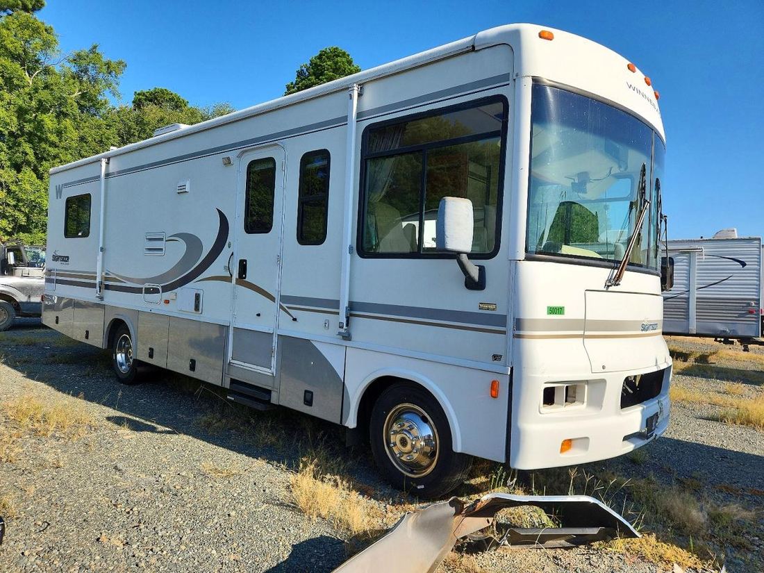 2004 WINNEBAGO SIGHTSEER