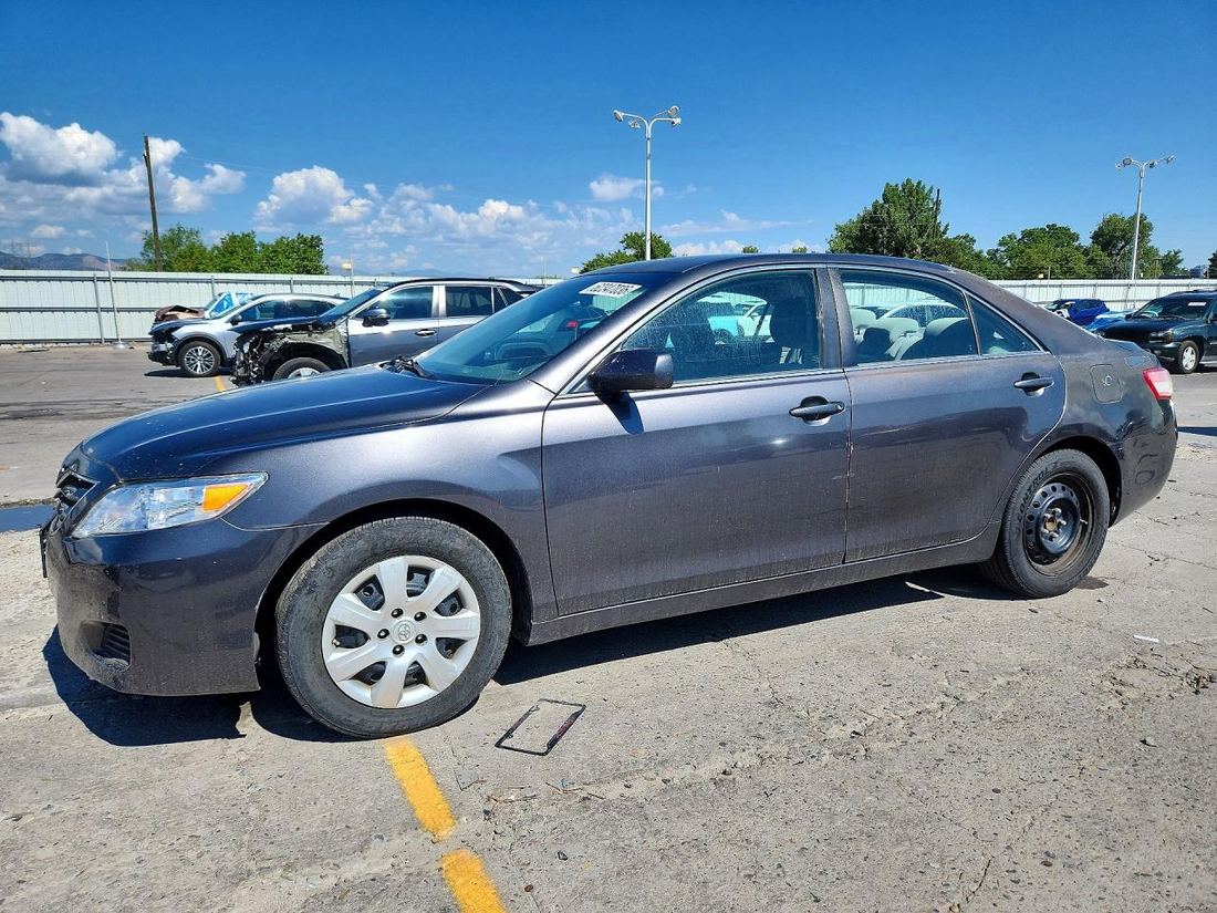 2011 TOYOTA CAMRY