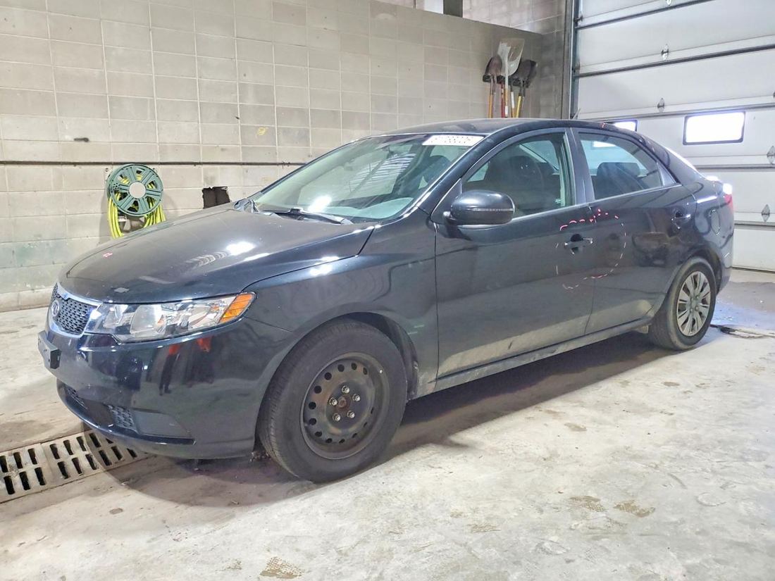 2013 KIA FORTE