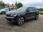 2023 VOLVO XC40