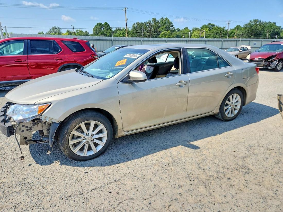 2014 TOYOTA CAMRY