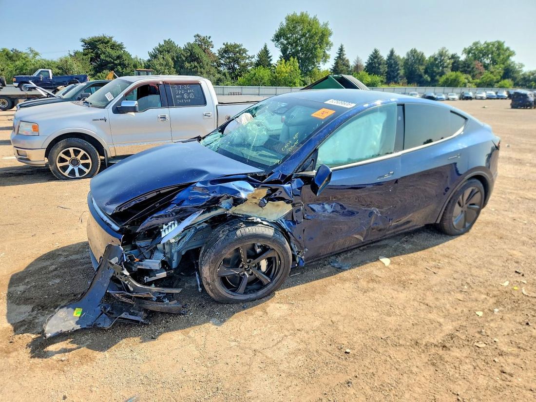 2026 TESLA MODEL Y