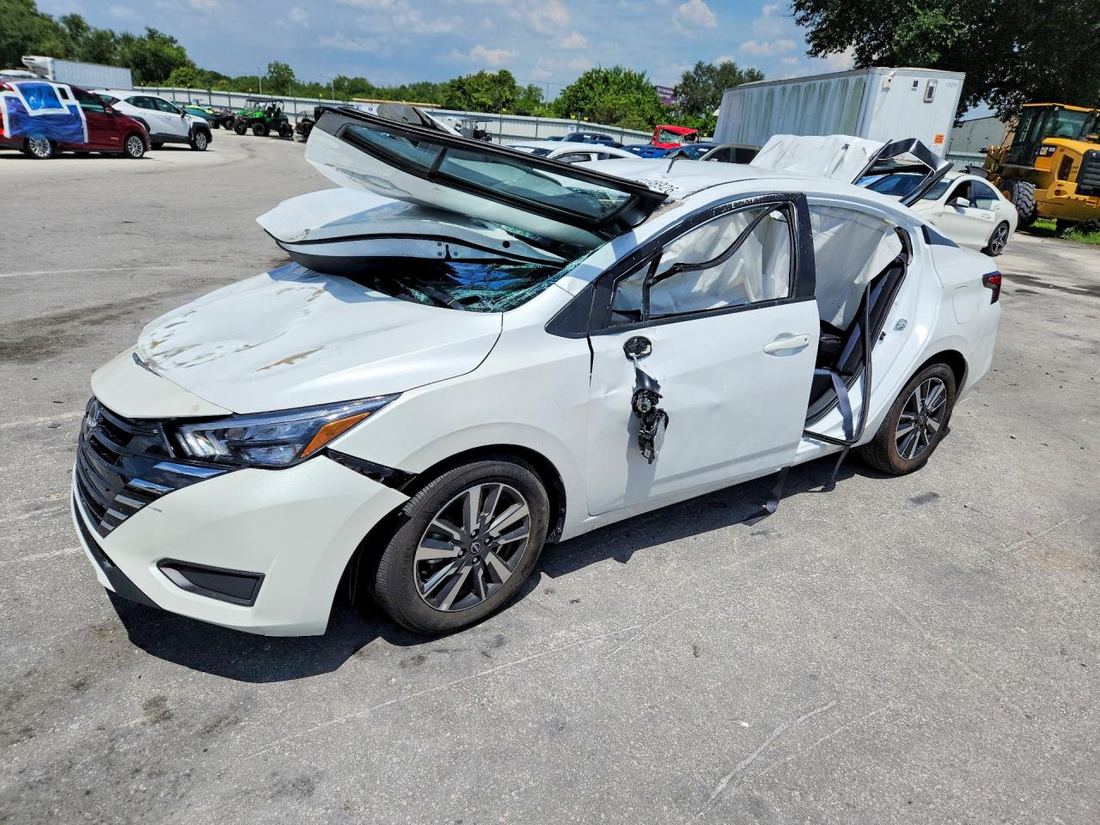 2025 NISSAN VERSA