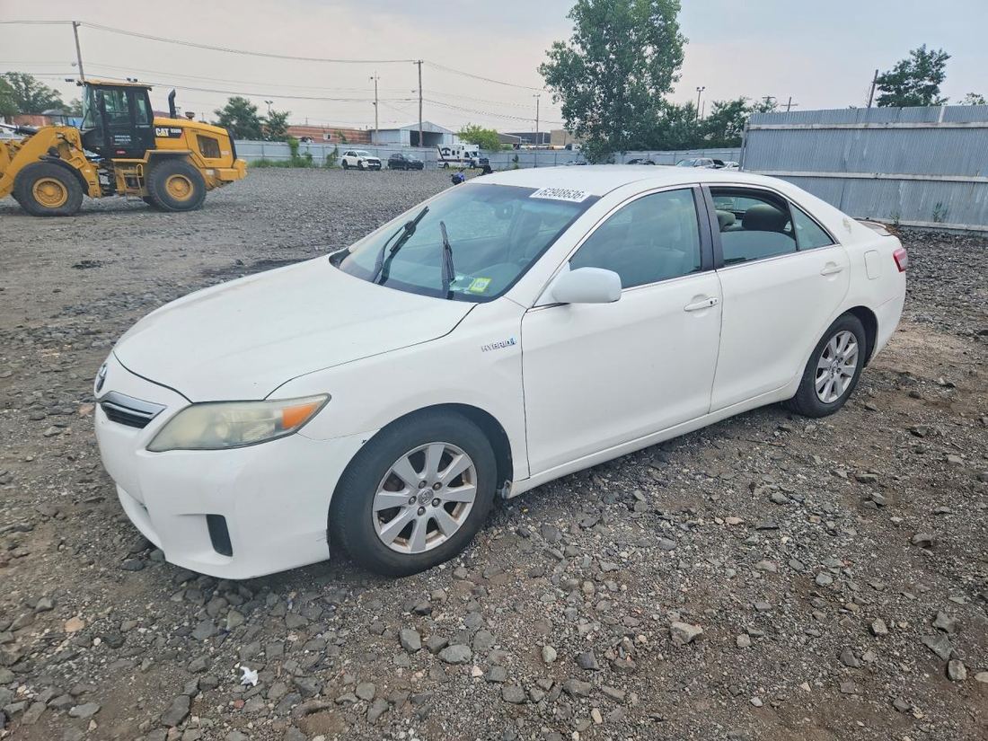 2010 TOYOTA CAMRY