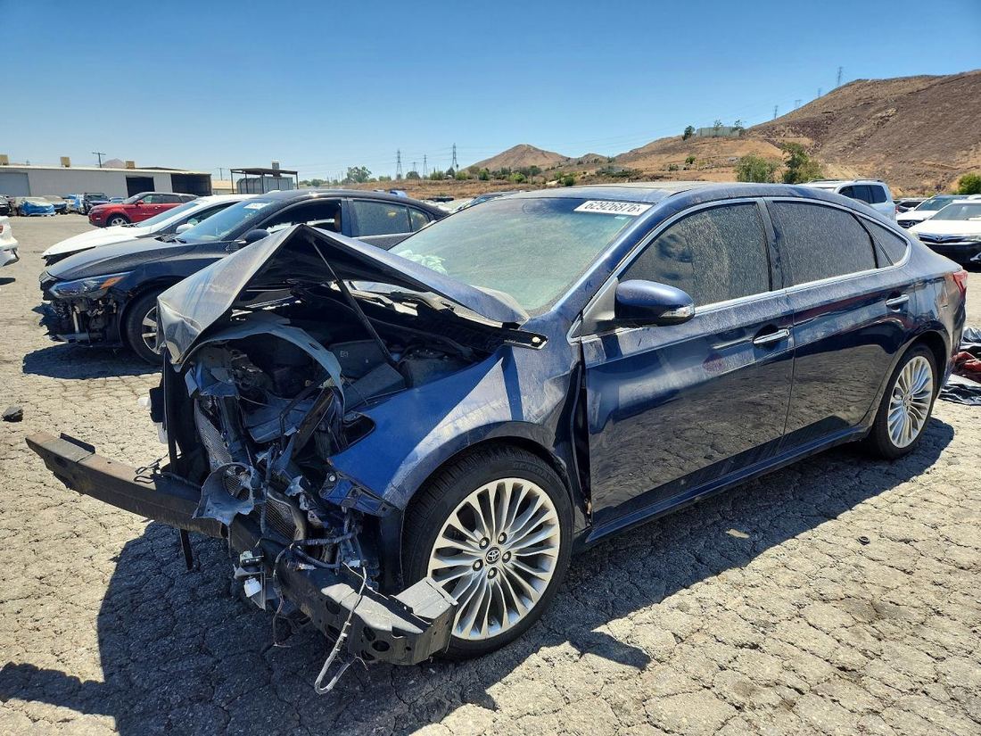 2016 TOYOTA AVALON
