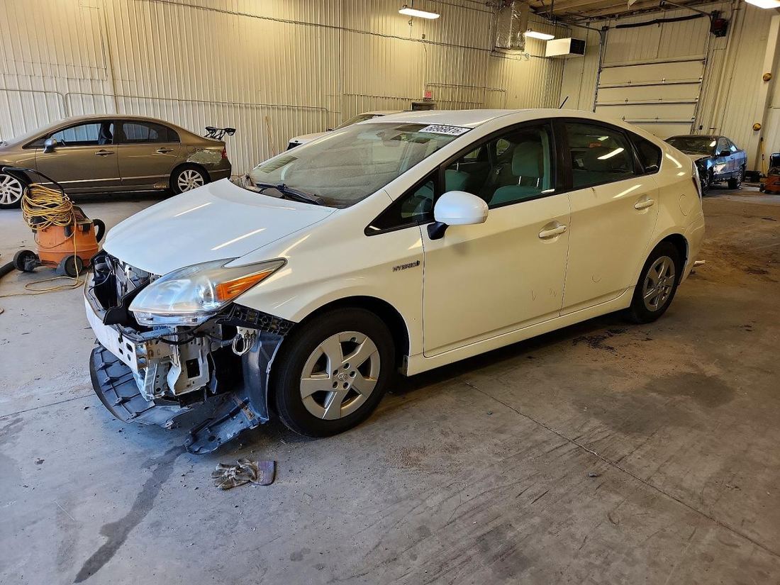 2011 TOYOTA PRIUS