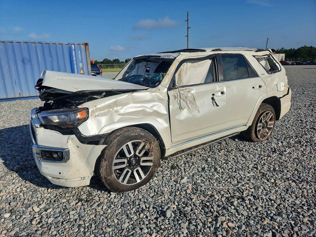 2022 TOYOTA 4RUNNER