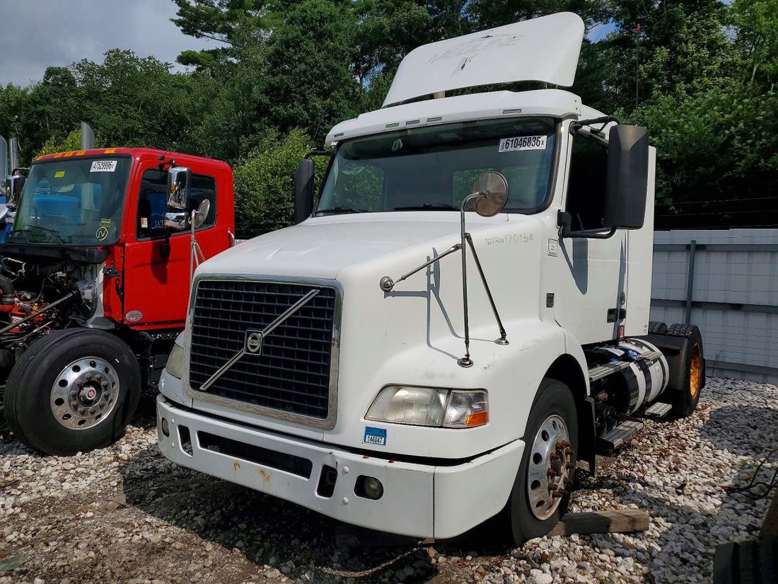 2014 VOLVO VN