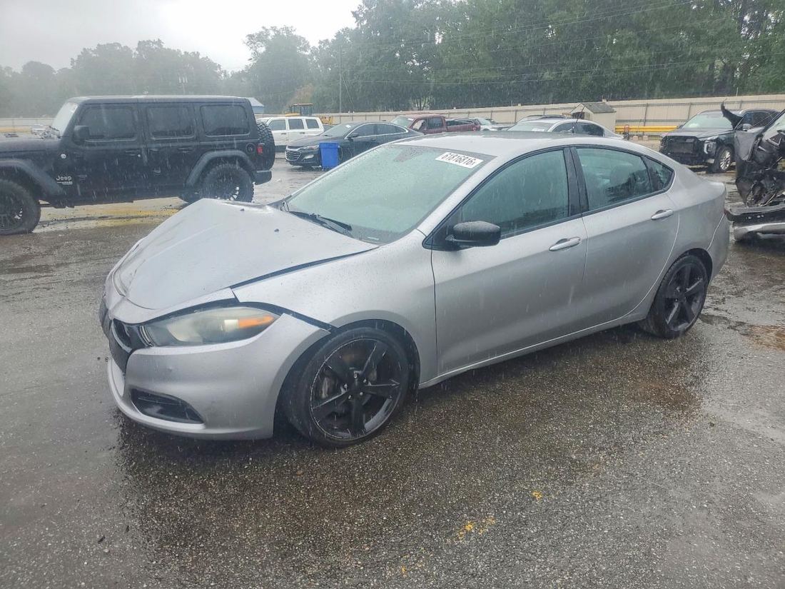 2015 DODGE DART