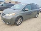 2011 TOYOTA SIENNA