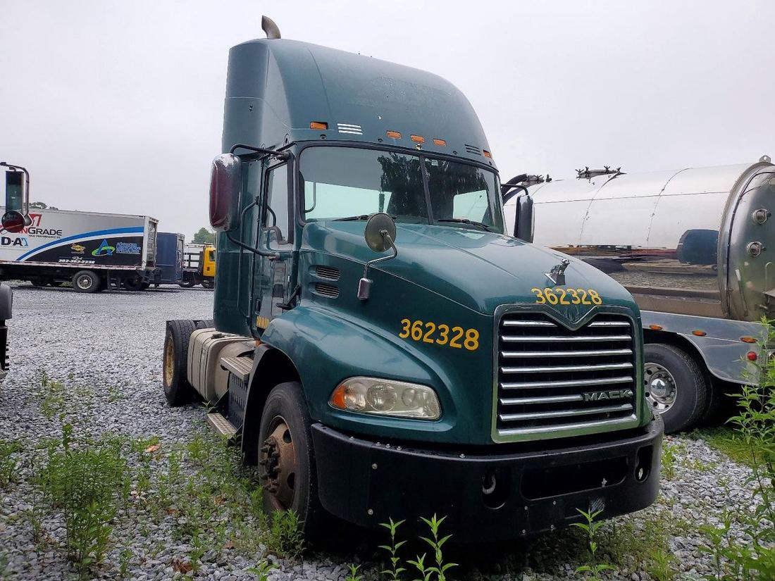 2017 MACK 600