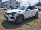 2017 VOLKSWAGEN TOUAREG