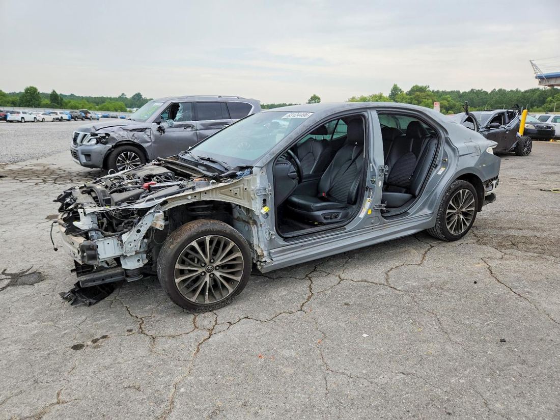 2018 TOYOTA CAMRY