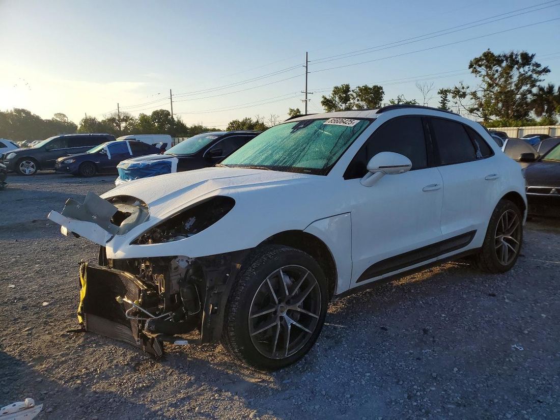 2023 PORSCHE MACAN