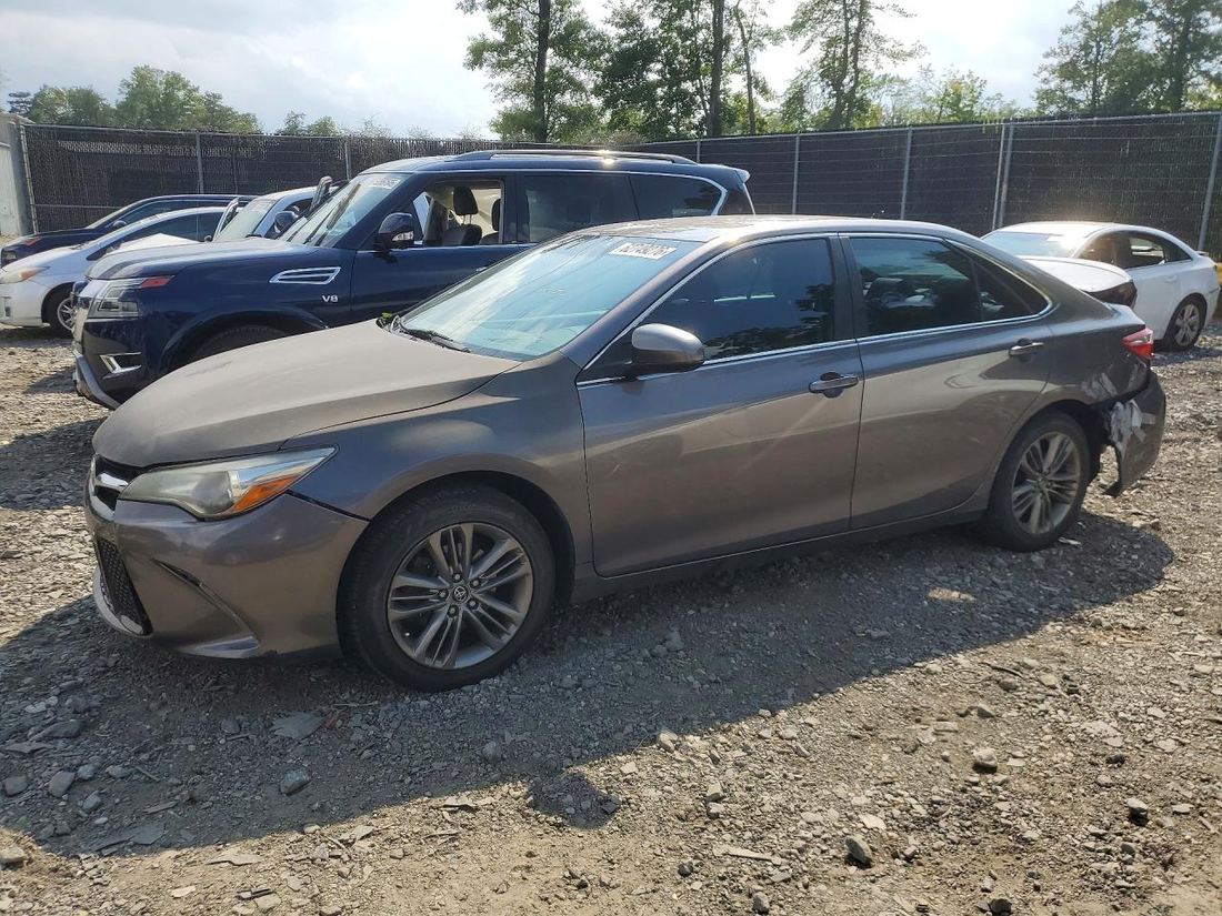 2016 TOYOTA CAMRY