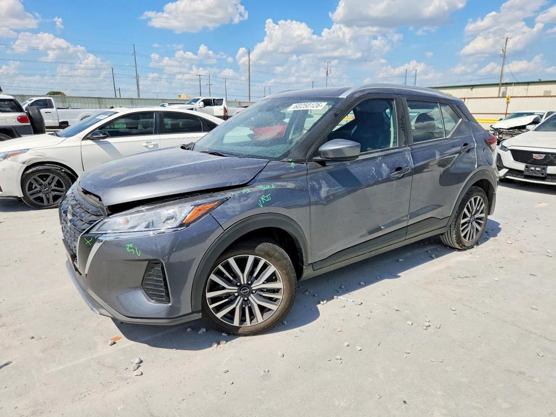 2024 NISSAN KICKS