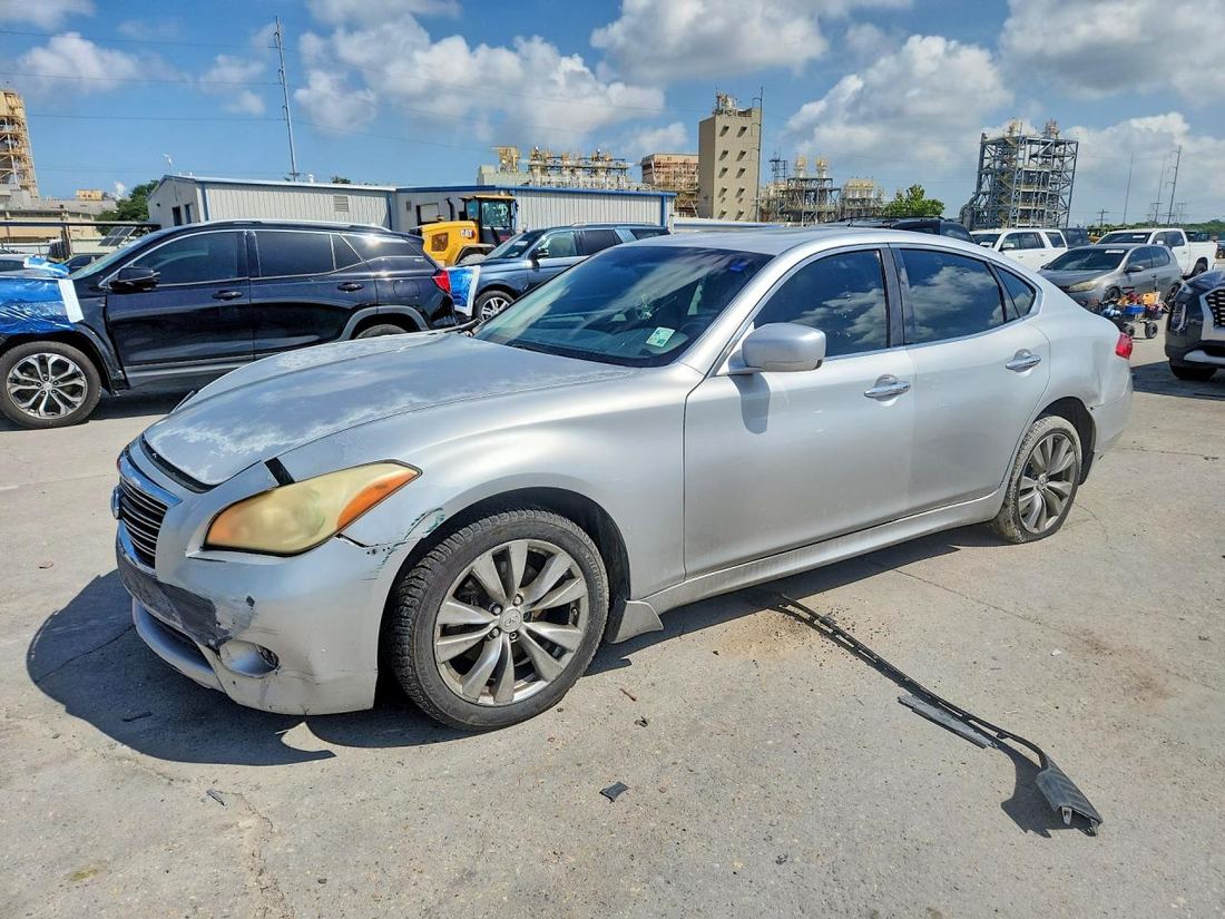 2013 INFINITI M37