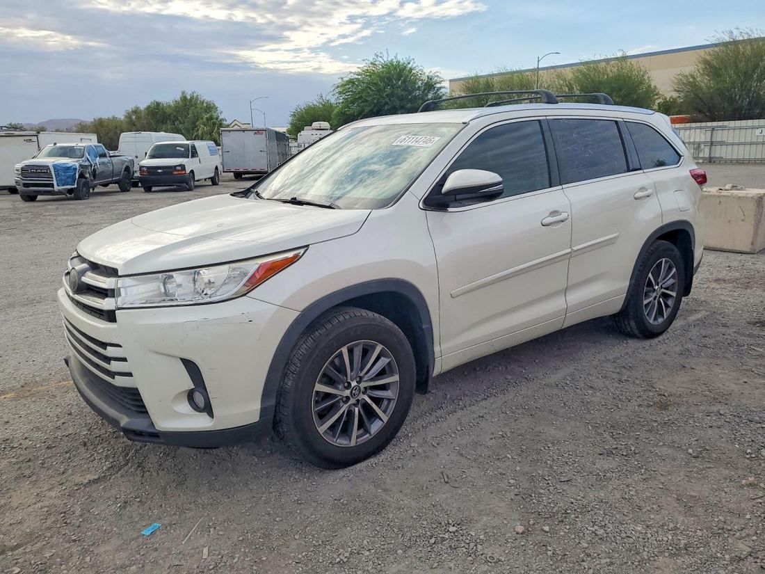2017 TOYOTA HIGHLANDER