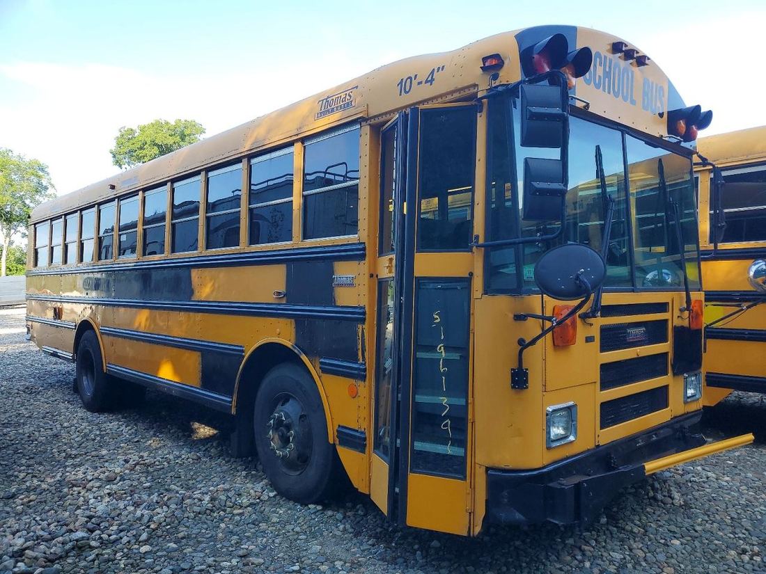 2010 THOMAS SAF-T-LINER C2