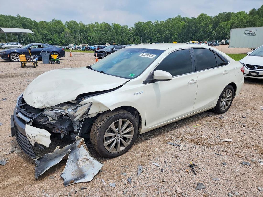 2015 TOYOTA CAMRY HYBRID
