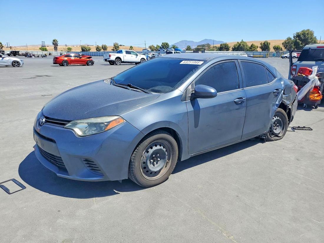 2015 TOYOTA COROLLA