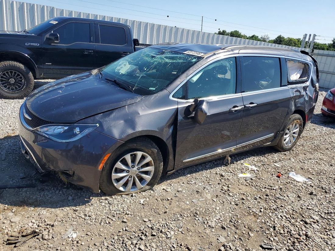 2017 CHRYSLER PACIFICA