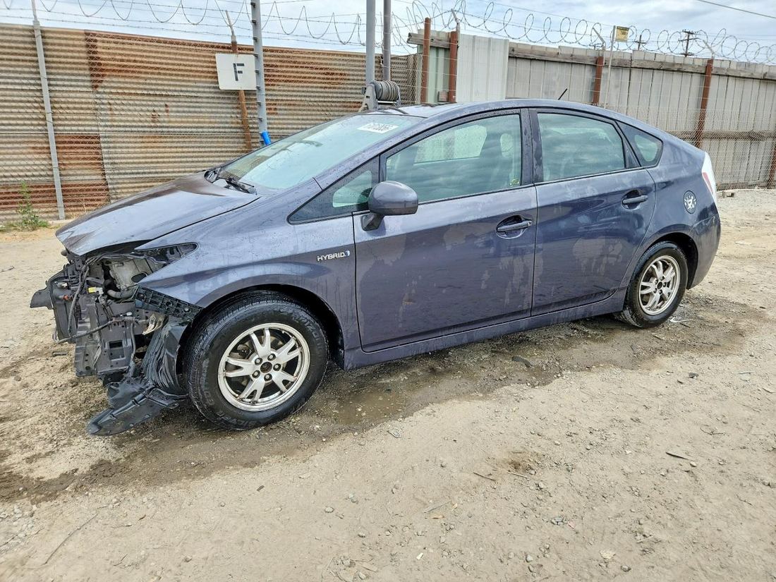 2011 TOYOTA PRIUS