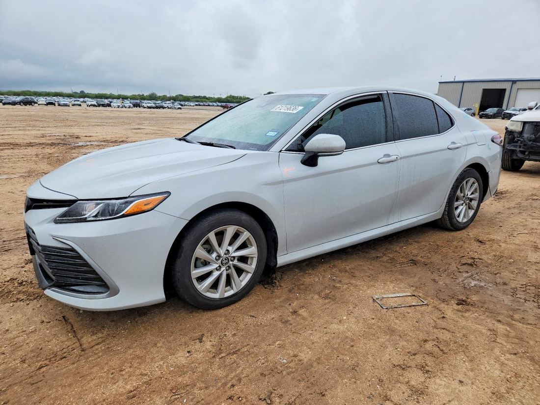 2023 TOYOTA CAMRY