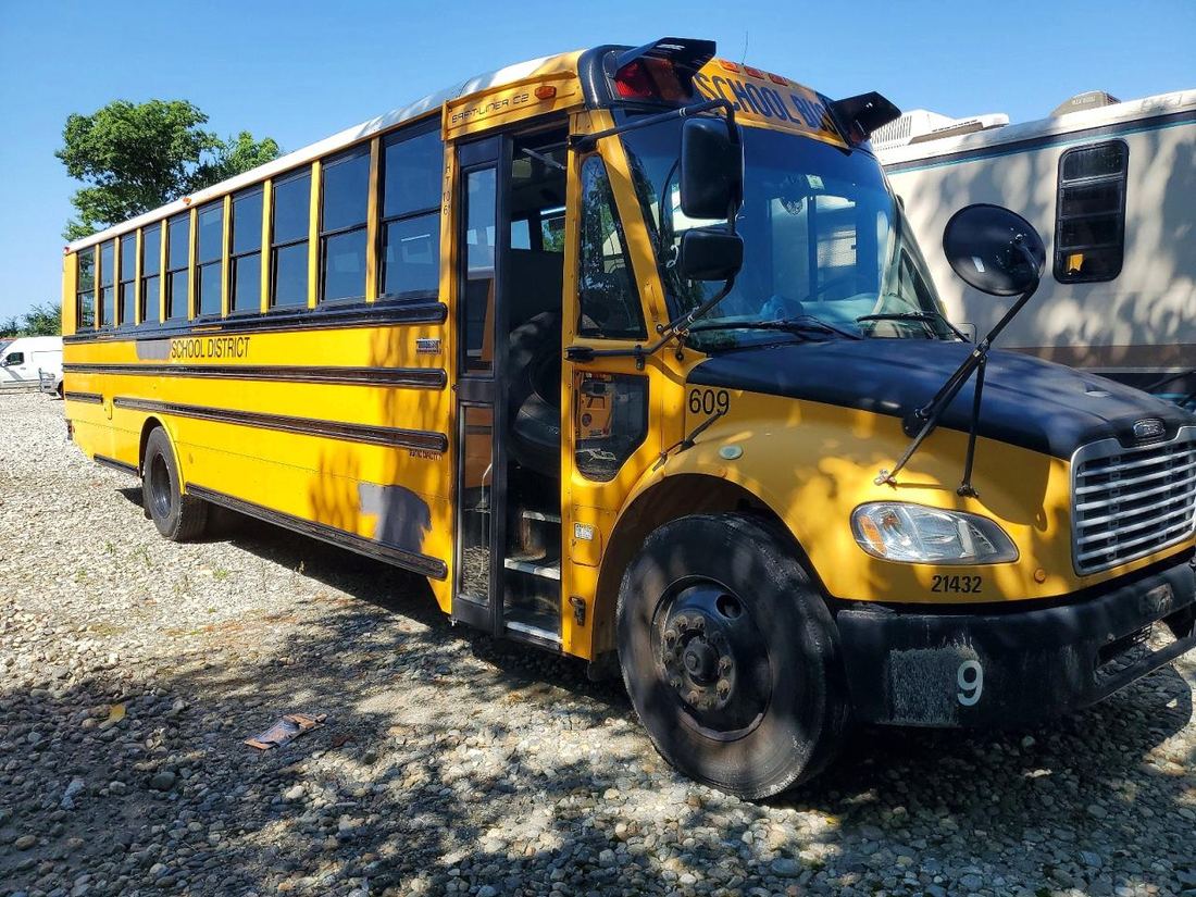 2012 THOMAS SAF-T-LINER C2