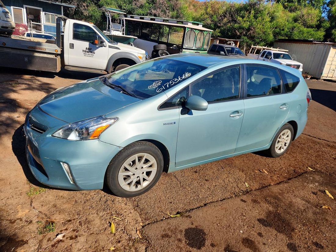 2013 TOYOTA PRIUS V