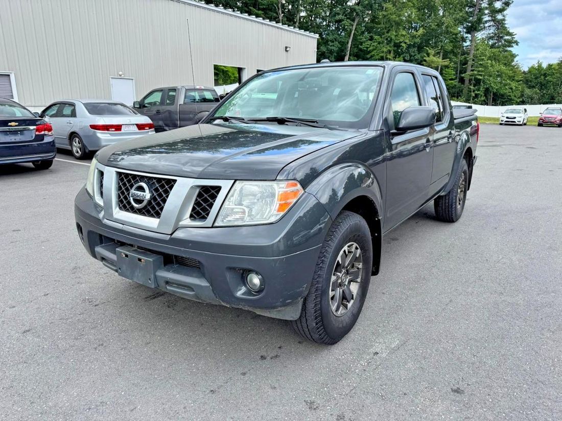 2015 NISSAN FRONTIER