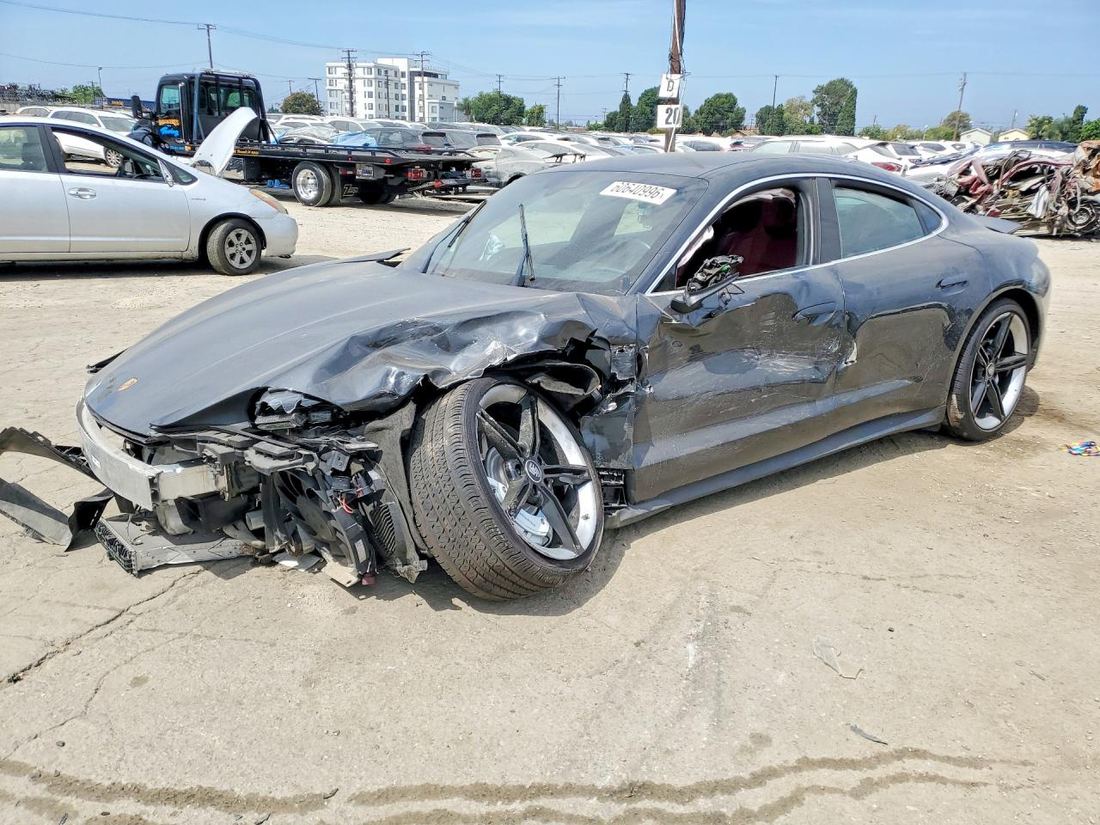 2021 PORSCHE TAYCAN