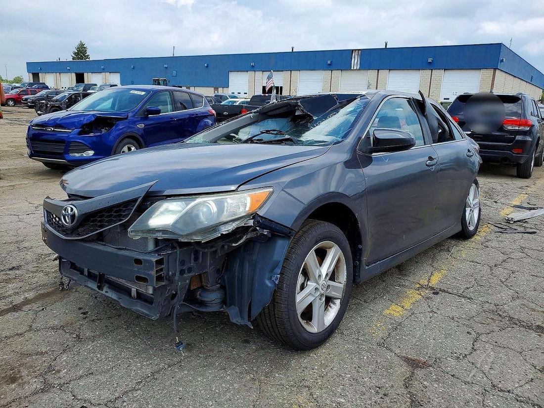 2012 TOYOTA CAMRY