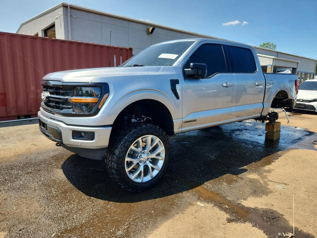2025 FORD F150