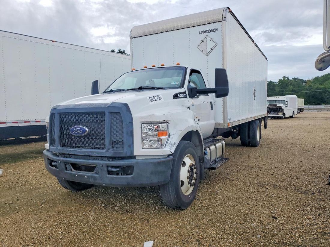 2017 FORD F650