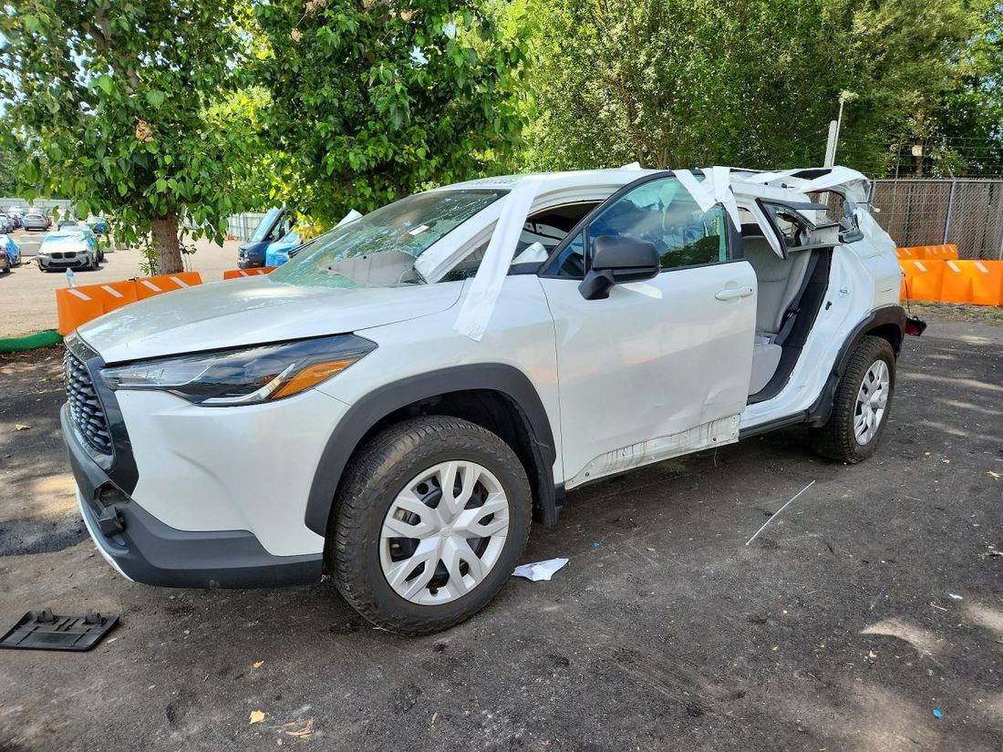 2024 TOYOTA COROLLA CROSS