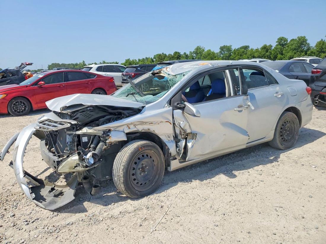 2013 TOYOTA COROLLA