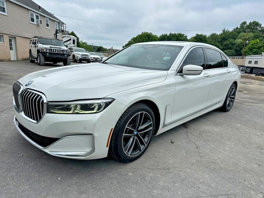 2021 BMW 750