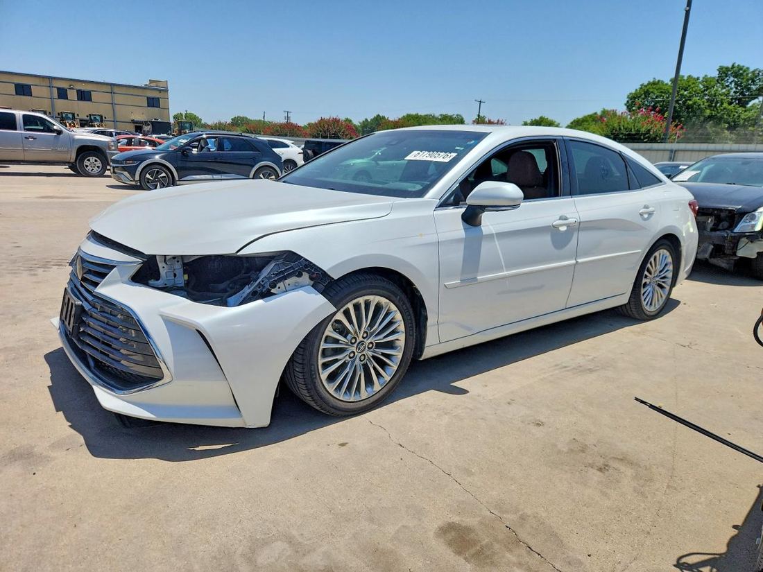 2019 TOYOTA AVALON