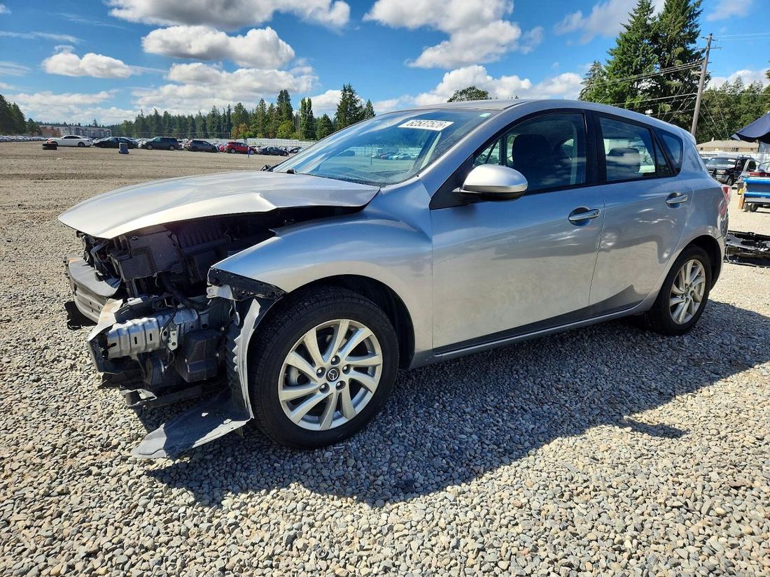 2013 MAZDA 3