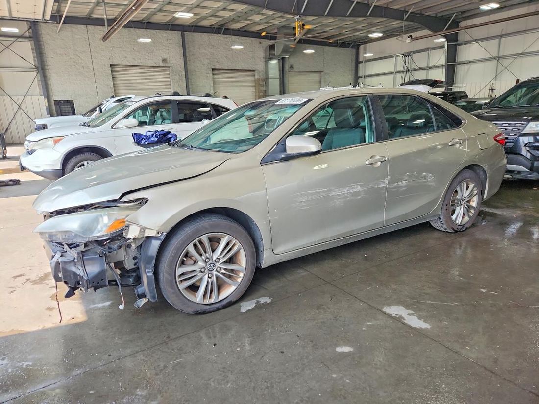 2016 TOYOTA CAMRY