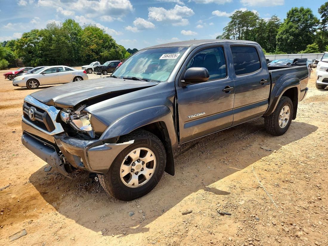 2015 TOYOTA TACOMA