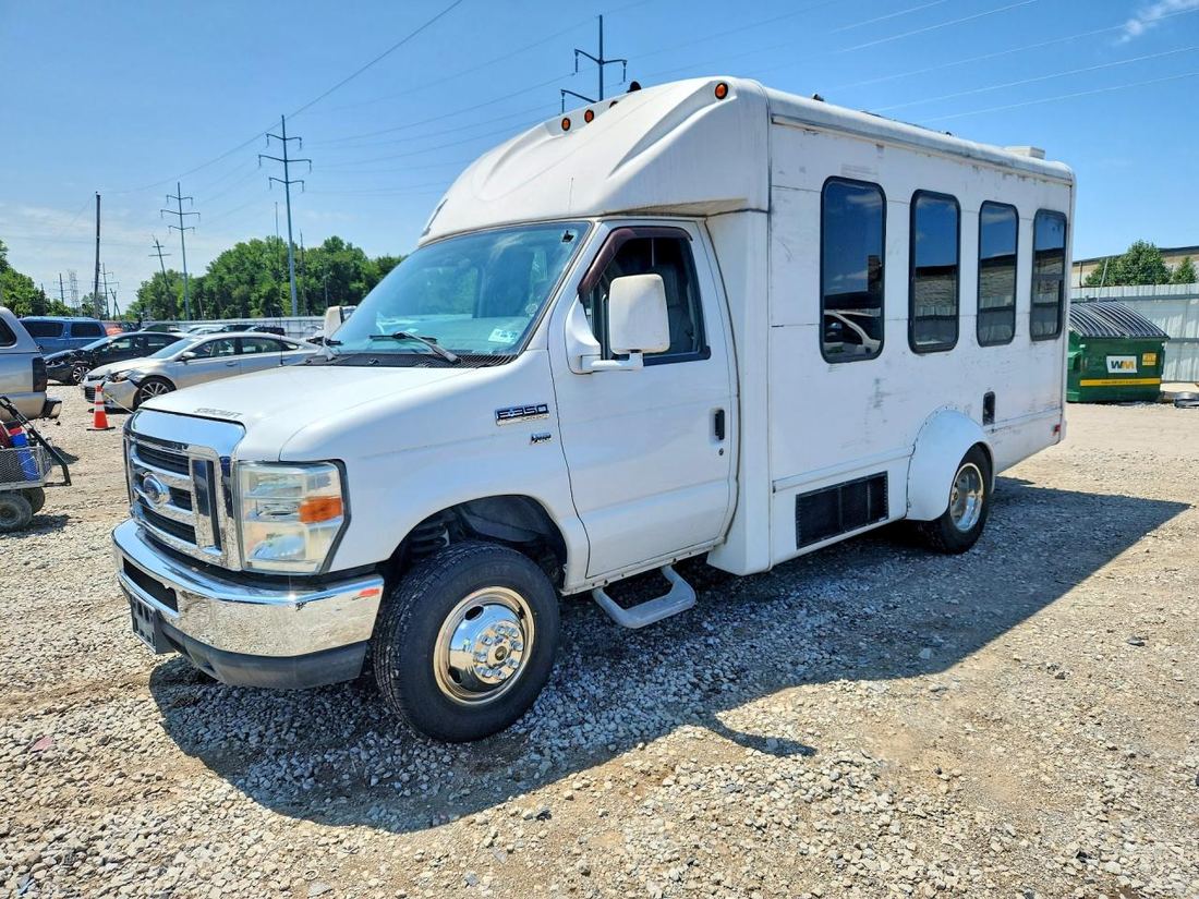 2013 FORD E350