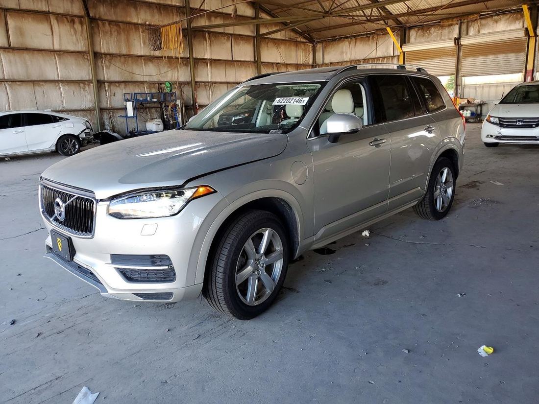 2016 VOLVO XC90